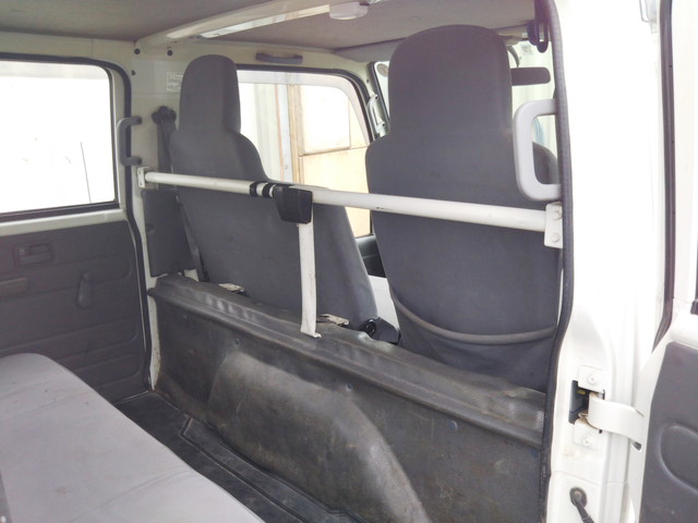 いすゞエルフダブルキャブ（Wキャブ）小型（2t・3t）[写真35]