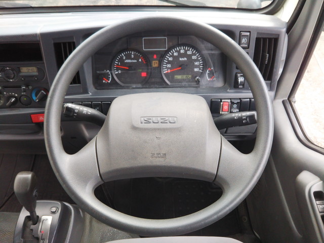 いすゞエルフダブルキャブ（Wキャブ）小型（2t・3t）[写真38]