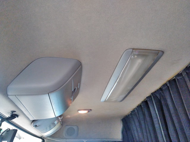 UDトラックスクオンダンプ大型（10t）[写真17]