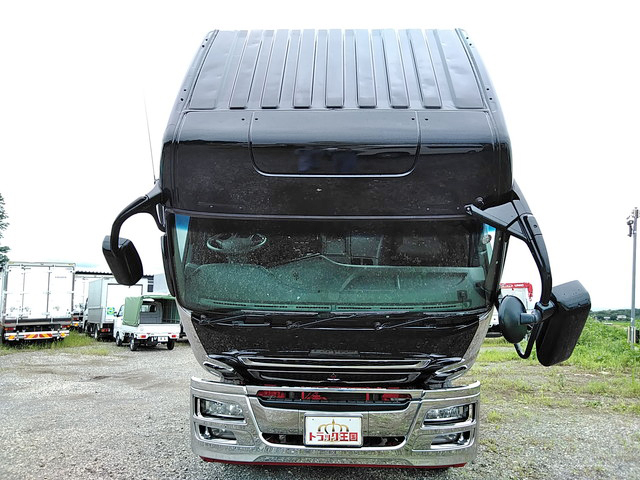 三菱ふそうスーパーグレートコンテナ専用車大型（10t）[写真10]