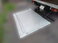 三菱ふそうキャンターパネルバン小型（2t・3t）[写真13]