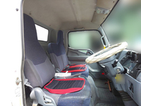 三菱ふそうキャンターパネルバン小型（2t・3t）[写真28]