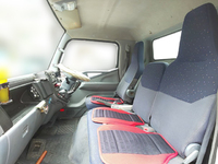 三菱ふそうキャンターパネルバン小型（2t・3t）[写真30]