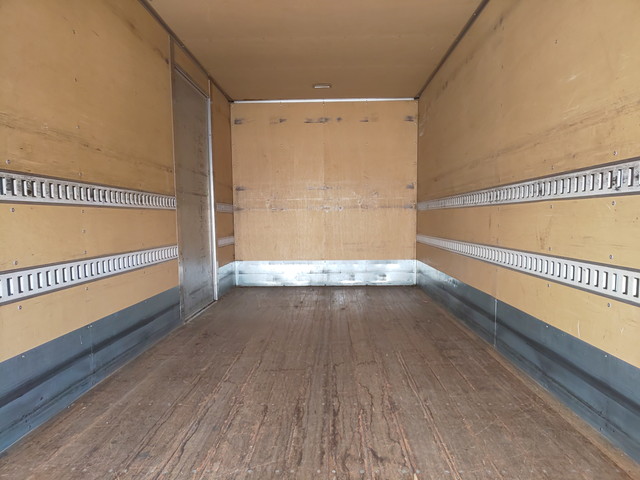 三菱ふそうキャンターパネルバン小型（2t・3t）[写真07]