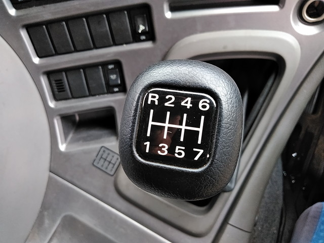 UDトラックスクオンユニック3段大型（10t）[写真31]