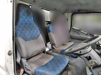 三菱ふそうキャンターアルミバン小型（2t・3t）[写真18]