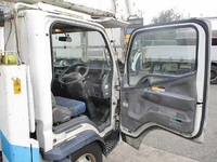 三菱ふそうキャンター高所作業車小型（2t・3t）[写真14]