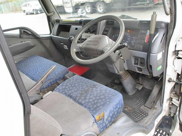 三菱ふそうキャンター高所作業車小型（2t・3t）[写真15]