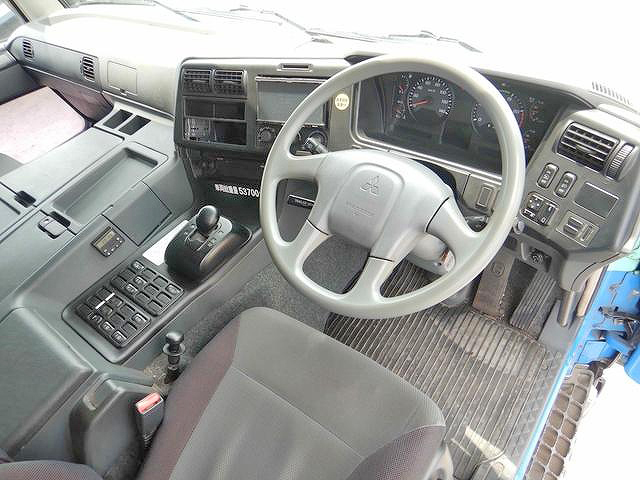 三菱ふそうスーパーグレートトレーラーヘッド（トラクターヘッド）大型（10t）[写真20]