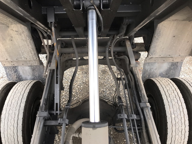 三菱ふそうファイターパッカー車（塵芥車）中型（4t）[写真18]