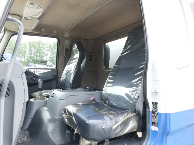 三菱ふそうファイターパッカー車（塵芥車）中型（4t）[写真30]