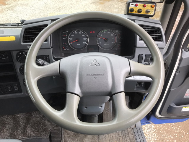 三菱ふそうファイターパッカー車（塵芥車）中型（4t）[写真37]