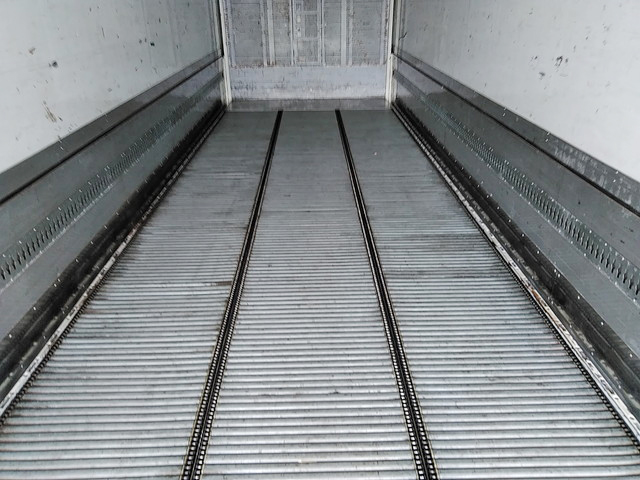 三菱ふそうスーパーグレートパネルウイング大型（10t）[写真13]