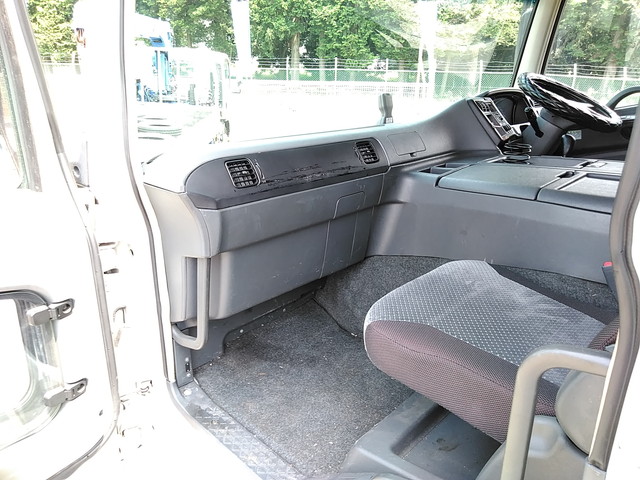 三菱ふそうスーパーグレートパネルウイング大型（10t）[写真31]