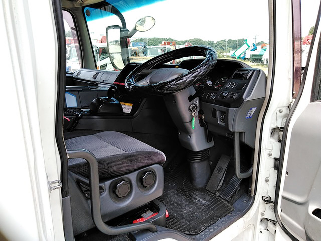 三菱ふそうスーパーグレートパネルウイング大型（10t）[写真32]