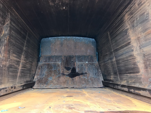 いすゞギガパッカー車（塵芥車）大型（10t）[写真14]