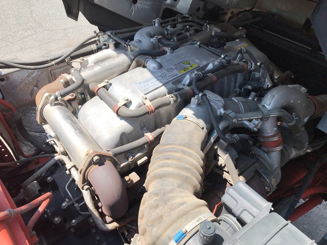 いすゞギガパッカー車（塵芥車）大型（10t）[写真27]