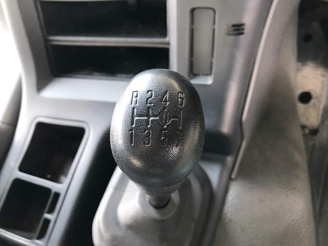 いすゞギガパッカー車（塵芥車）大型（10t）[写真38]