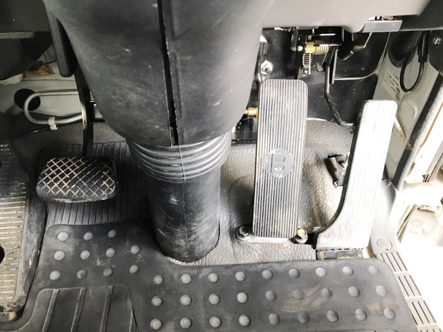 いすゞギガパッカー車（塵芥車）大型（10t）[写真39]