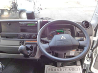 三菱ふそうキャンターアルミウイング小型（2t・3t）[写真13]