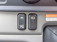 三菱ふそうキャンターアルミウイング小型（2t・3t）[写真16]