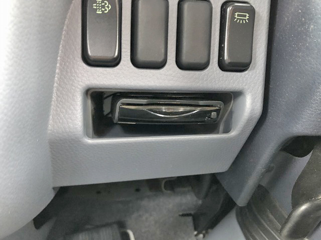 三菱ふそうキャンタークレーン4段小型（2t・3t）[写真23]