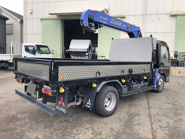 三菱ふそうキャンタークレーン4段小型（2t・3t）[写真04]