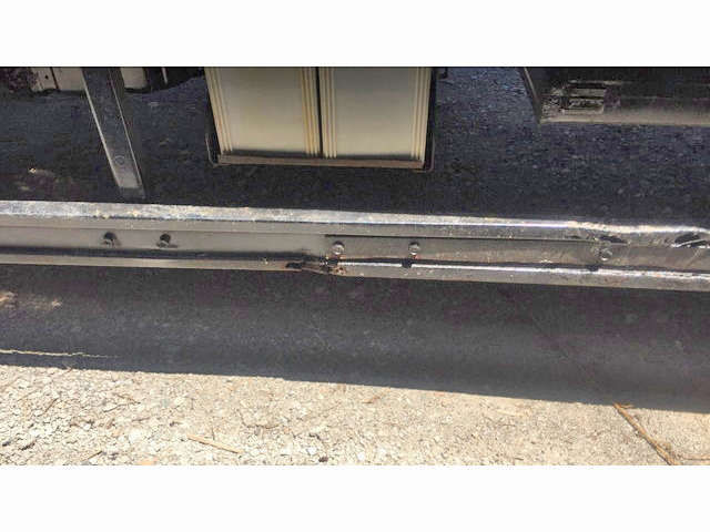 いすゞエルフアルミブロック小型（2t・3t）[写真11]