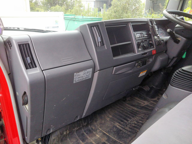 いすゞエルフアルミバン小型（2t・3t）[写真31]