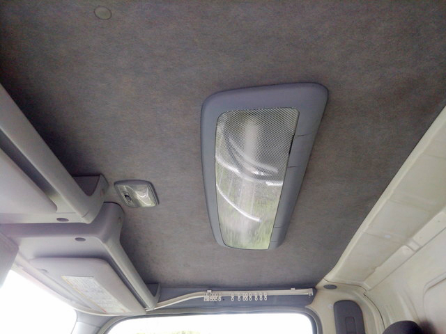 いすゞエルフアルミバン小型（2t・3t）[写真32]