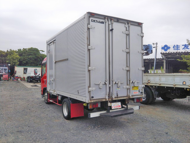 いすゞエルフアルミバン小型（2t・3t）[写真04]