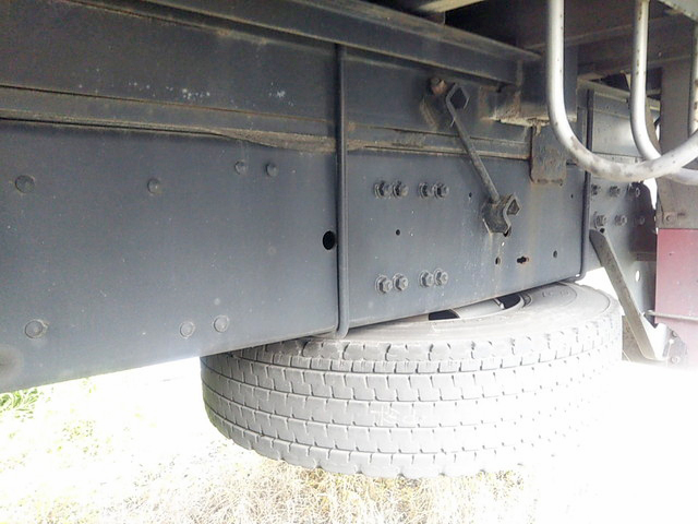 三菱ふそうスーパーグレート平ボディ大型（10t）[写真10]