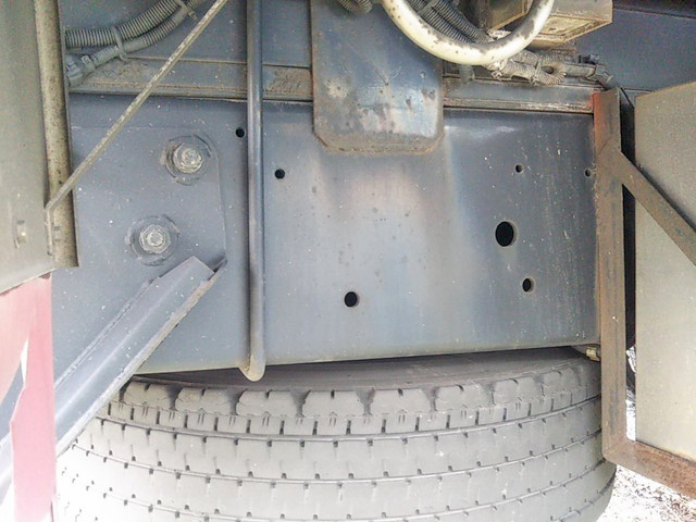 三菱ふそうスーパーグレート平ボディ大型（10t）[写真11]