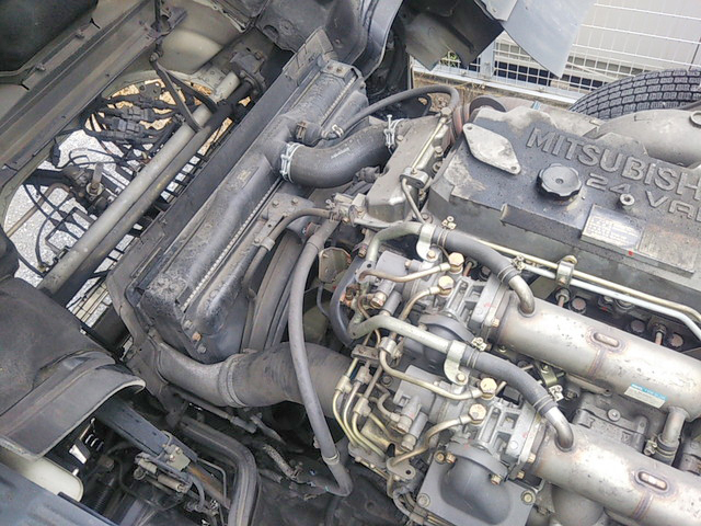 三菱ふそうスーパーグレート平ボディ大型（10t）[写真19]