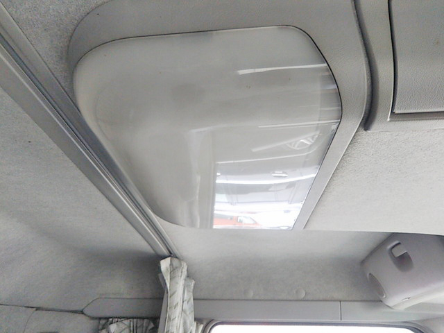 三菱ふそうスーパーグレート平ボディ大型（10t）[写真23]