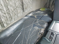 三菱ふそうスーパーグレート平ボディ大型（10t）[写真24]