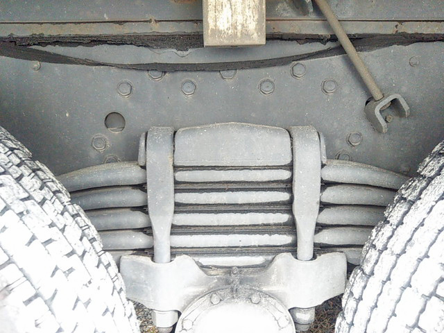 三菱ふそうスーパーグレート平ボディ大型（10t）[写真09]