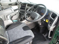 UDトラックスクオントレーラーヘッド（トラクターヘッド）大型（10t）[写真13]