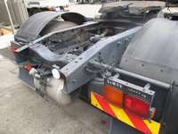 UDトラックスクオントレーラーヘッド（トラクターヘッド）大型（10t）[写真06]