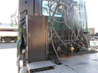 UDトラックスクオントレーラーヘッド（トラクターヘッド）大型（10t）[写真08]