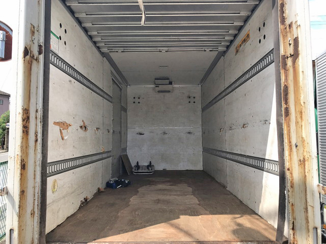 いすゞエルフアルミバン小型（2t・3t）[写真10]