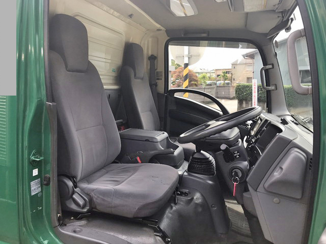 いすゞエルフアルミバン小型（2t・3t）[写真26]