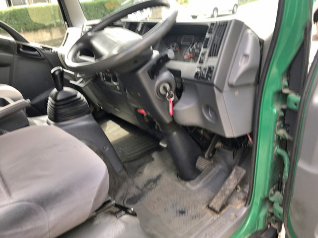 いすゞエルフアルミバン小型（2t・3t）[写真27]