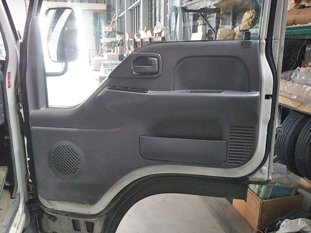 いすゞエルフ平ボディ小型（2t・3t）[写真22]