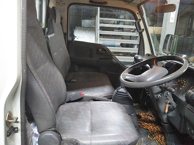 いすゞエルフ平ボディ小型（2t・3t）[写真23]