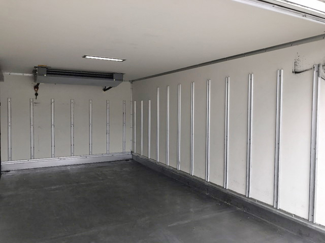 日野デュトロ冷凍車（冷蔵車）小型（2t・3t）[写真13]