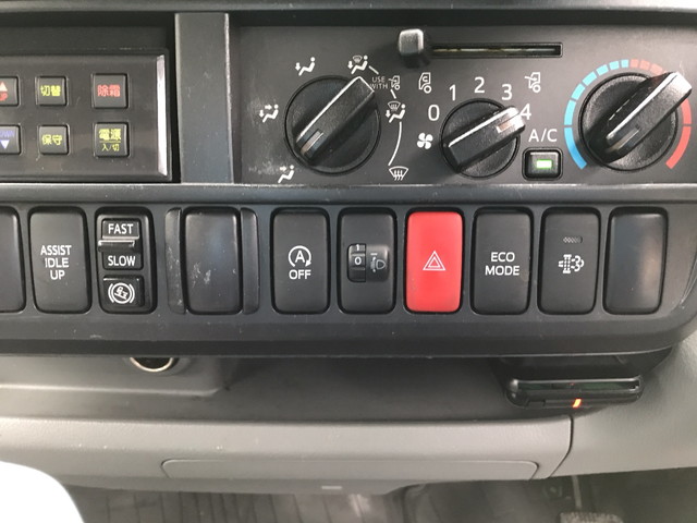 日野デュトロ冷凍車（冷蔵車）小型（2t・3t）[写真37]