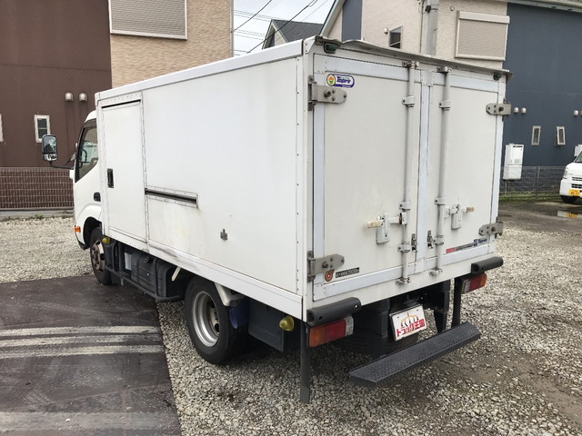 日野デュトロ冷凍車（冷蔵車）小型（2t・3t）[写真04]