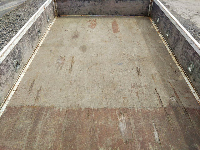 いすゞエルフ平ボディ小型（2t・3t）[写真11]