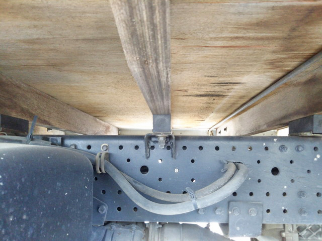 いすゞエルフ平ボディ小型（2t・3t）[写真19]